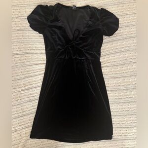 Black velvet puff sleeve mini dress